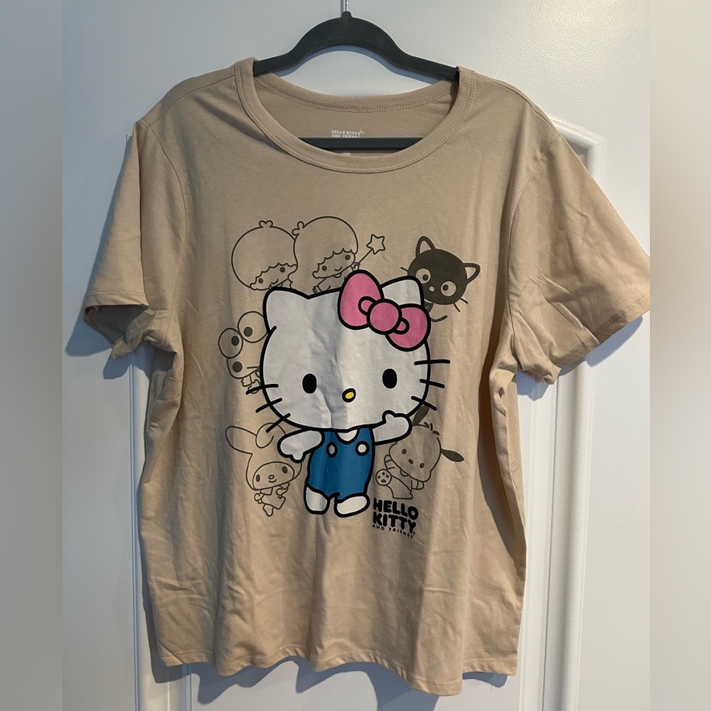 Hello Kitty and friends t-shirt NWOT Sanrio graphic T-shirt